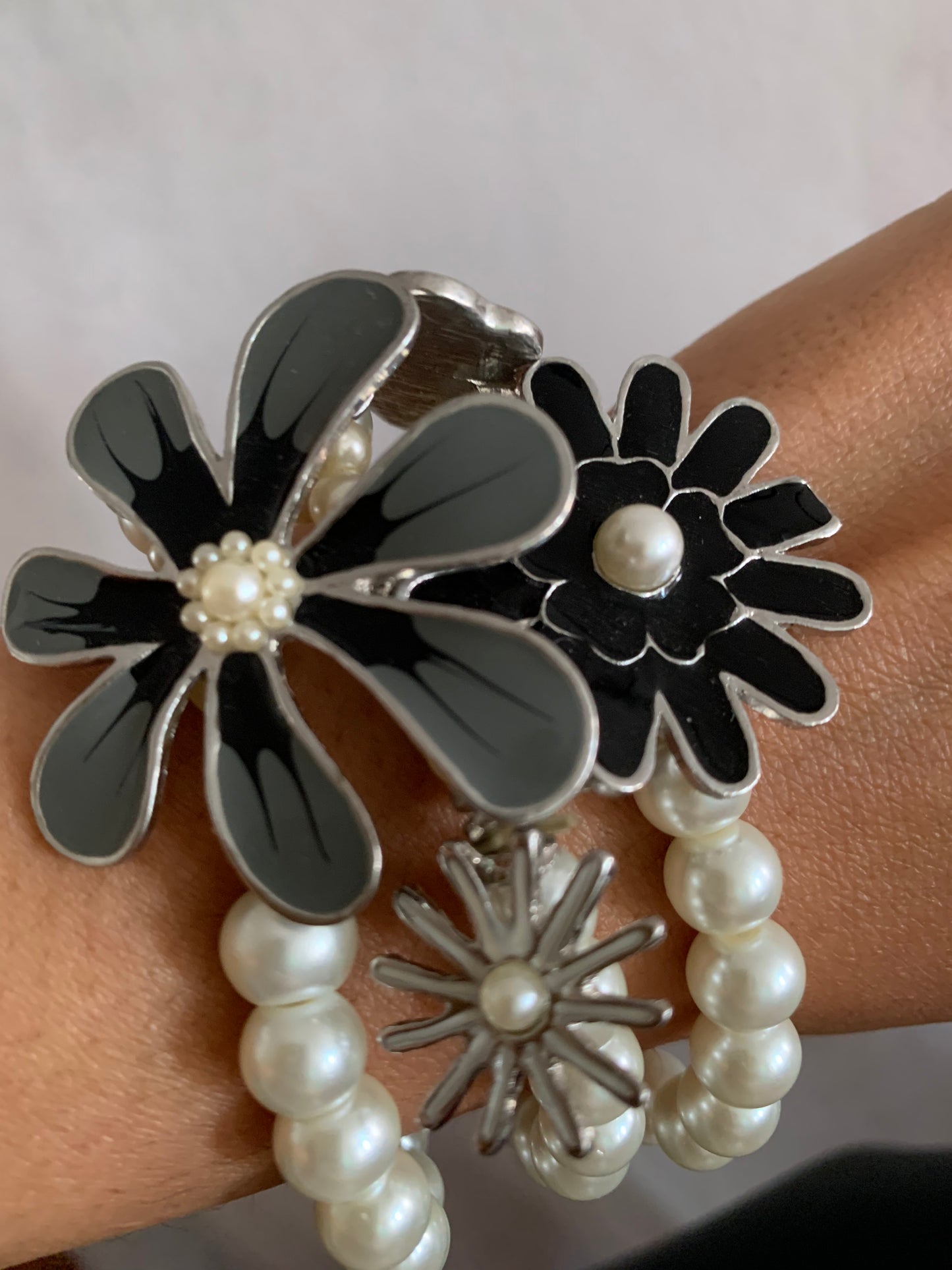 Bracelet With  Modern Style