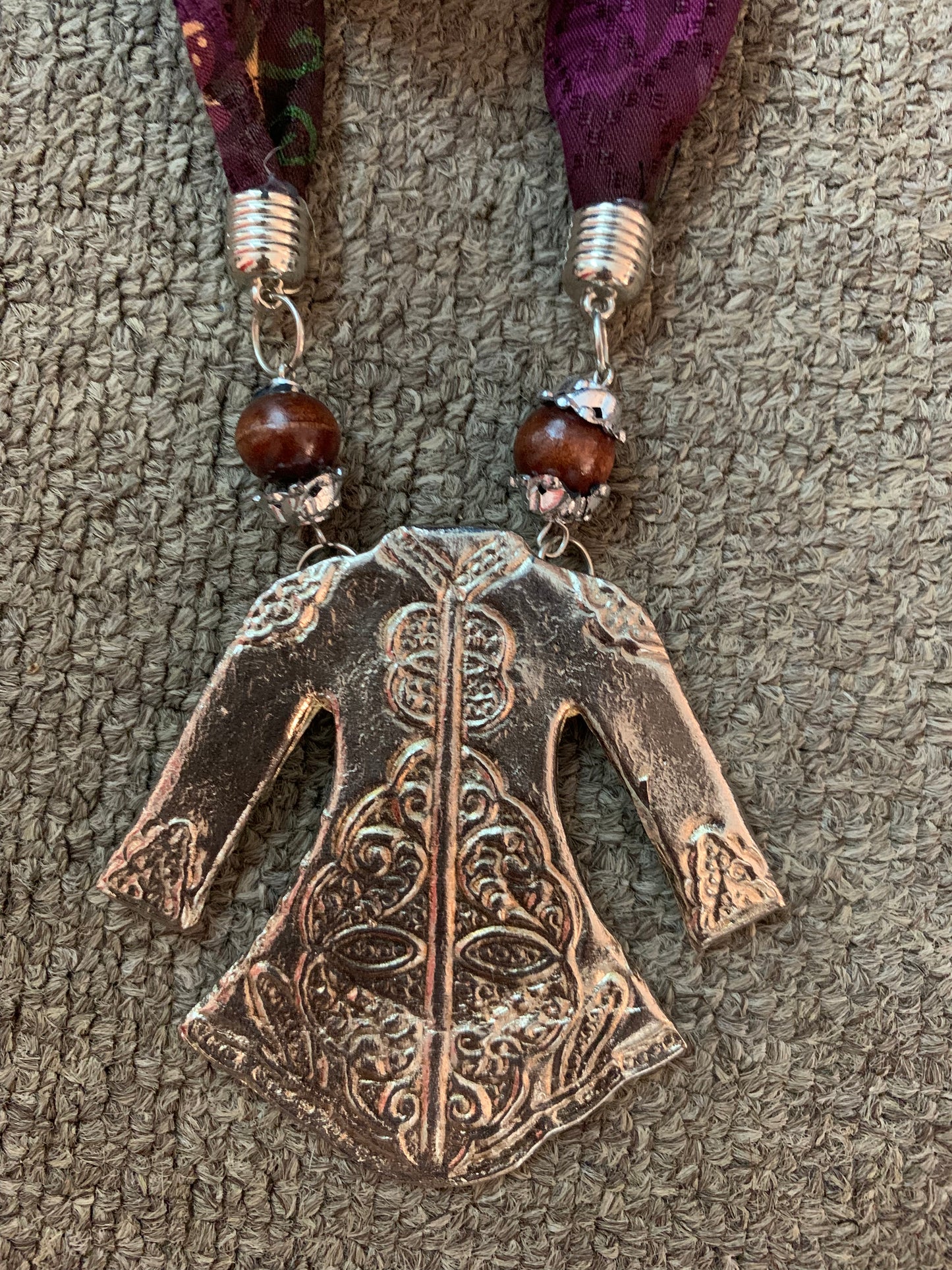 BATIK NECKLACE