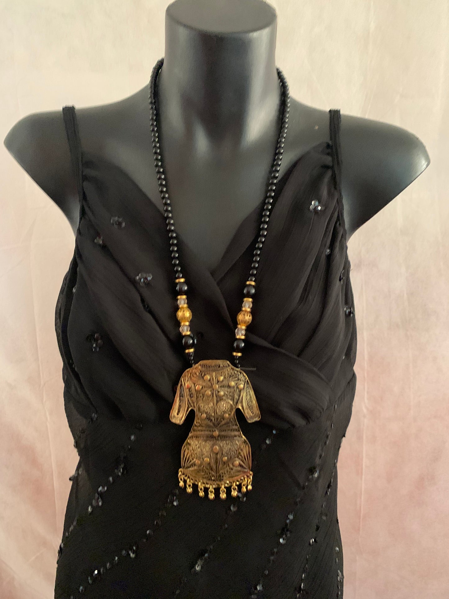 Kabaya Necklace