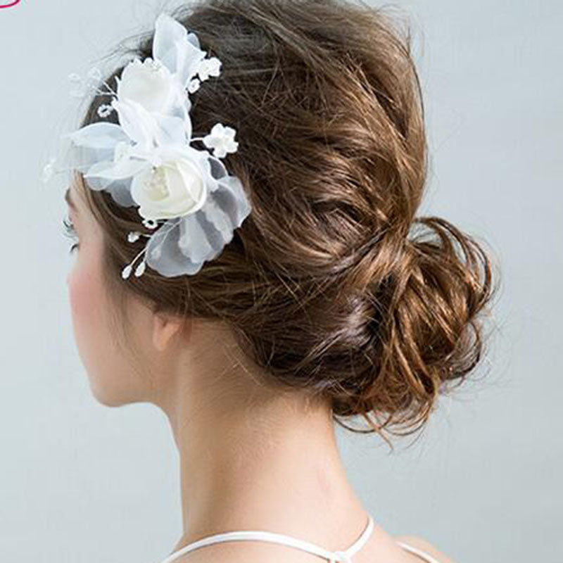 Wedding White big voile flower hair pin Description: hair pin  material: voile,pearl,glass beads  color:white  size:18*10cm